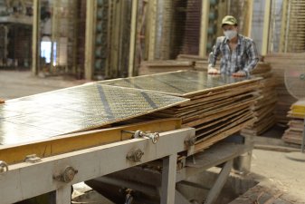 南寧36尺覆膜板源頭廠家直供